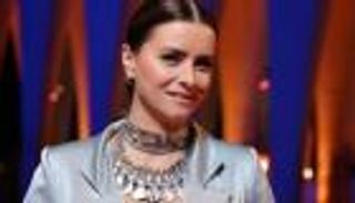 ختام مهرجان الجونة.. بدلة نور الفضيّة تخطف الأنظار