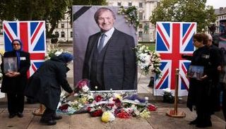 جانب من تأبين النائب البريطاني القتيل السير ديفيد أميس- رويترز
