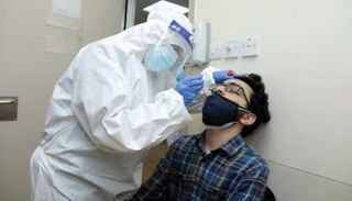 فحص كورونا في الإمارات