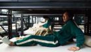 حمى مسلسل "لعبة الحبار" تصل إلى الأحذية أيضا