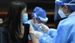 بـ2.2 مليار جرعة.. الصين تحصن 75% من سكانها ضد كورونا