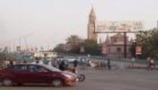 معتصمو القصر الرئاسي بالسودان يغلقون جسر "المك نمر"