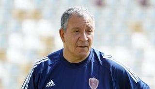 هينك تين كات مدرب الوحدة الإماراتي المقال