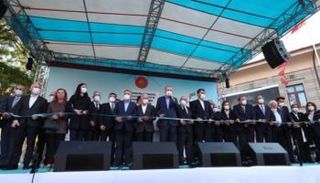 أردوغان أثناء صراخ الرجل