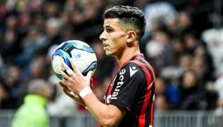 يوسف عطال لاعب نيس الفرنسي