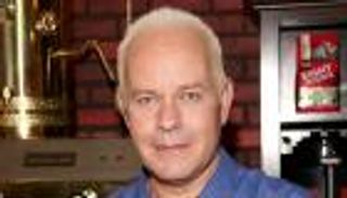 أحد أبطال مسلسل "فريندز".. وفاة جيمس مايكل تايلر