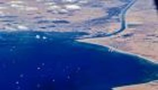 قناة السويس: تعديل التخفيض الممنوح لناقلات الغاز المسال إلى 15%