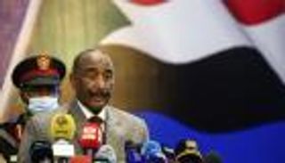 البرهان يحسم الموقف.. حكومة انتقالية جديدة في السودان