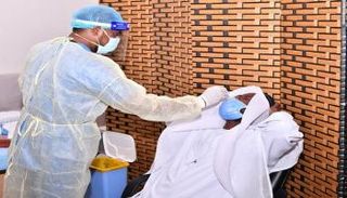 فحص كورونا في الإمارات - أرشيفية