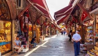 أسواق تركيا بلا زبائن