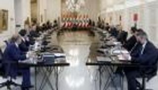 إقالة البيطار أو تعطيل الحكومة.. "حزب الله" يساوم ومبادرة من الراعي