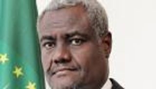 رفع العقوبات على زيمبابوي.. مطلب أفريقي يتجدد