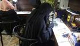 "شعاع نور" بنفق مظلم.. سوريات يطرقن مهنة احتكرها الرجال