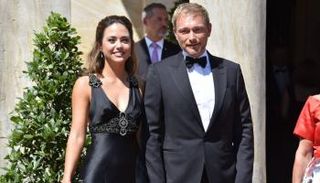 رئيس الحزب الديمقراطي الحر "ليبرالي" كريستيان ليندنر وخطيبته