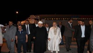 صورة أرشيفية تجمع الغنوشي والقرضاوي