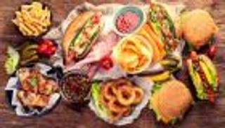 تحذير جديد من الوجبات السريعة.. تحوي مواد كيماوية خطيرة