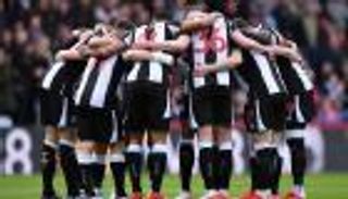 مرشح مفاجئ.. نيوكاسل يرصد مدربا من الدوري السعودي