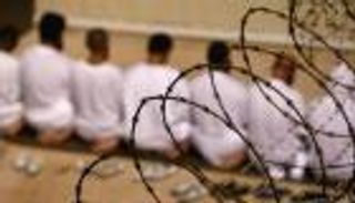 إخفاق التعذيب.. فظائع جوانتانامو للمرة الأولى على لسان "القاعدة"