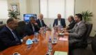 سفير السعودية يغادر بيروت ولبنان يطلب وساطة أمريكية