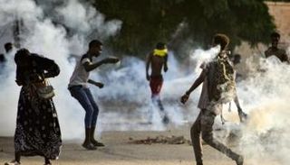 جانب من المظاهرات بالعاصمة السودانية الخرطوم- أ.ف.ب