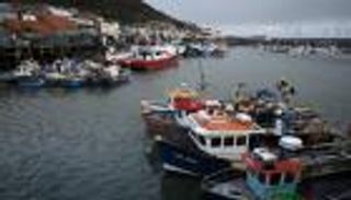 "سفن الصيد".. أزمة تعكر المياه بين بريطانيا والتكتل الأوروبي