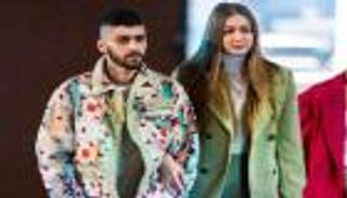 أزمة عاصفة بين جيجي حديد وزين مالك.. هل ضرب والدتها؟