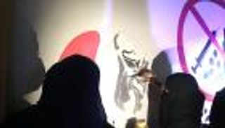 بـ"الرسوم الجدارية".. مبادرة حضرمية تكافح المخدرات (صور)