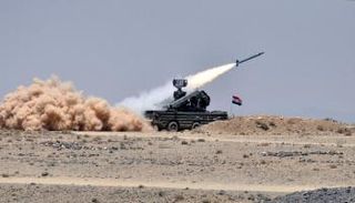 الدفاعات الجوية السورية تتصدى لغارة سابقة - أرشيفية