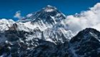 فقدان 3 متسلقين فرنسيين في انهيار ثلجي بـ"إيفرست"