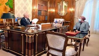 الرئيس التونسي خلال استقبال وزيرة العدل