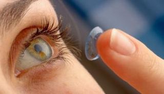 سبب الإصابة بالقرنية المخروطية غير معلوم