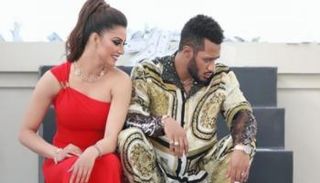 محمد رمضان مع الممثلة الهندية أورفاشي راوتيلا