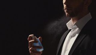 عطر رجالي جذاب للنساء 2021
