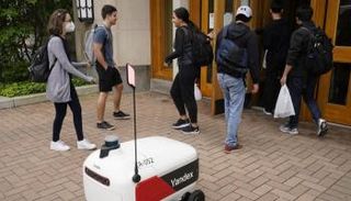 روبوتات الأرصفة تنتشر في الحرم الجامعي