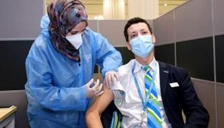 تطعيمات كورونا في الإمارات