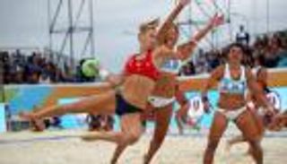 رضخ للضغوط.. تغيير قاعدة "البيكيني" في بطولات كرة اليد