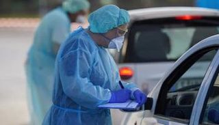 السلطات تعتزم تشديد الخناق على غير الملقحين