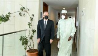 موسي فكي والمبعوث الأمريكي