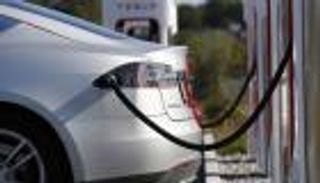 تحذير غريب من "بي إم دبليو".. "لا تخفضوا الكربون بعد 2030"