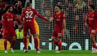 لاعبو ليفربول الإنجليزي