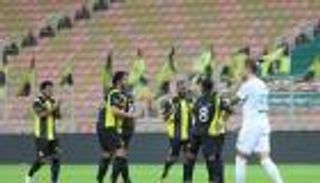 ترتيب الدوري السعودي.. موعد مباراة الاتحاد والفتح والقنوات الناقلة