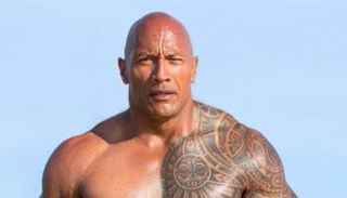 دواين جونسون يؤكد أنه لن يستخدم أسلحة حقيقية في أفلامه مجددا