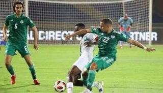 من مباراة الجزائر وبوركينا فاسو في تصفيات كأس العالم 2022
