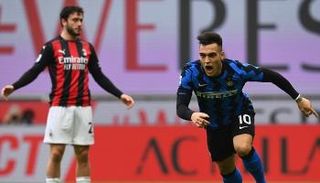 ميلان ضد إنتر ميلان في مواجهة سابقة