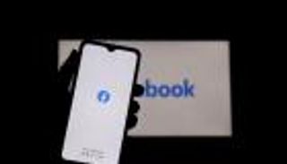 تحذير خطير من الإفراط في استخدام فيسبوك