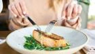 تناول الأسماك مرتين أسبوعيا يقي من الخرف