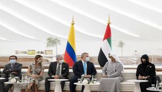 الشيخ محمد بن زايد آل نهيان أثناء استقباله رئيس كولومبيا