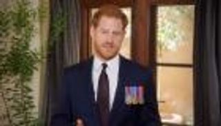 بعد تجريده من منصبه بالجيش.. الأمير هاري لن يرتدي الزي العسكري 