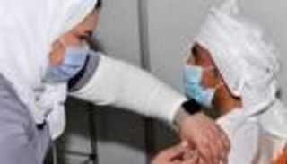 الإمارات تقدم 28 ألف جرعة جديدة من لقاح كورونا