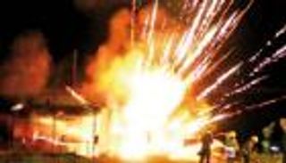 5 قتلى في حريق مصنع للمفرقعات بالسلفادور